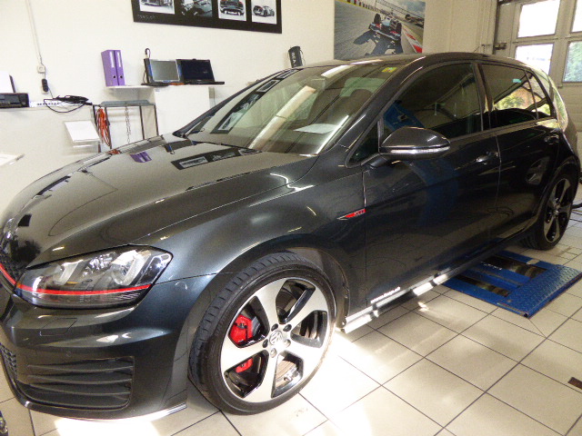 VW Golf 7 GTI Performance