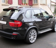 BMW X5 3.0 TDI mit Fahrwerktieferlegung und Umbau der Endrohre auf Audi R8 Look